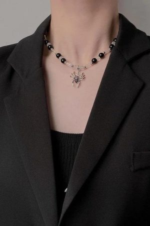 Style Core Aesthetics, New Style Trends - Collier de perles pendentif araignée