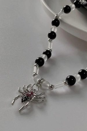 Style Core Aesthetics, New Style Trends - Collier de perles pendentif araignée