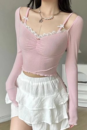 Style Core Aesthetics, New Style Trends - Coquette Bow Straps Ruched Top