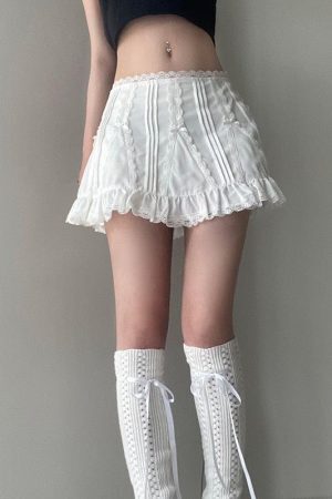 Style Core Aesthetics, New Style Trends - Coquette Frill Hem Mini Skirt