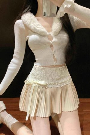 Style Core Aesthetics, New Style Trends - Coquette Lace Pleated Mini Skirt