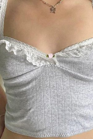 Style Core Aesthetics, New Style Trends - Coquette Lace Trimming Crop Top