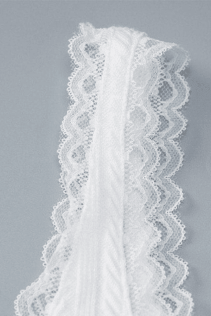 Style Core Aesthetics, New Style Trends - Cropped Lace Trim White Tank Top