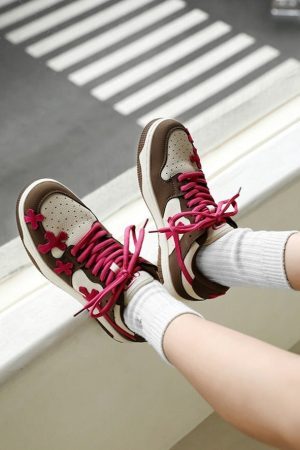 Style Core Aesthetics, New Style Trends - 'Cross' Shoes