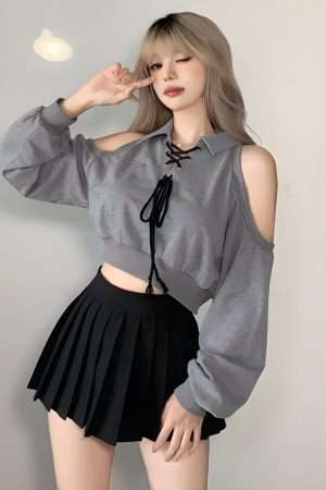 Style Core Aesthetics, New Style Trends - Cut Out Lace Up Cropped Sweatshirt