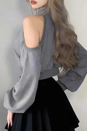 Style Core Aesthetics, New Style Trends - Cut Out Lace Up Cropped Sweatshirt