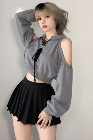 Style Core Aesthetics, New Style Trends - Cut Out Lace Up Cropped Sweatshirt