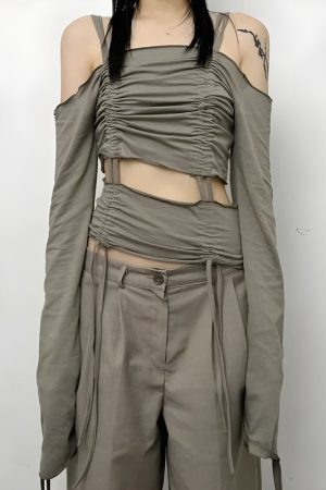 Style Core Aesthetics, New Style Trends - Cut-Out Ruched Long Sleeve Top