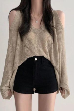 Style Core Aesthetics, New Style Trends - Cut-Out Shoulder Loose Knit Sweater