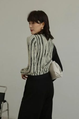 Style Core Aesthetics, New Style Trends - Cut Out Shoulder Patch Top