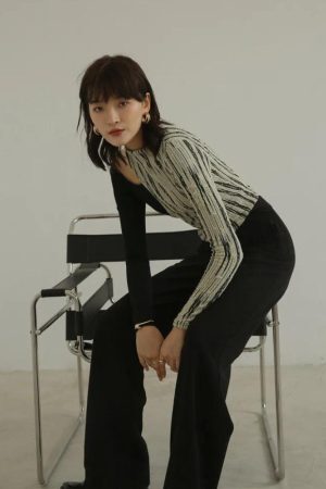 Style Core Aesthetics, New Style Trends - Cut Out Shoulder Patch Top