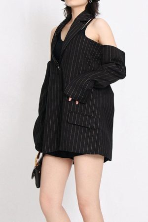 Style Core Aesthetics, New Style Trends - Cut-Out Striped Blazer