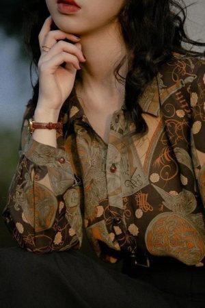 Style Core Aesthetics, New Style Trends - Dark Academia Artistic Figures Blouse