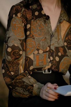 Style Core Aesthetics, New Style Trends - Dark Academia Artistic Figures Blouse