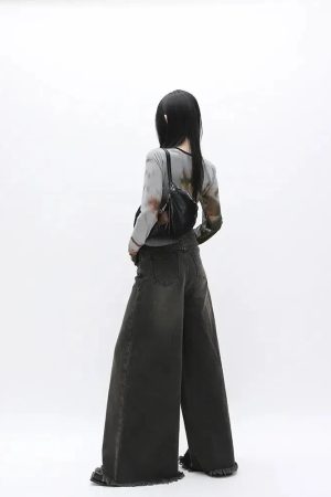 Style Core Aesthetics, New Style Trends - Dark Wash Distressed Wide Leg Jeans