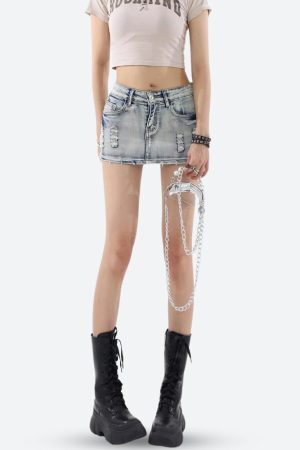 Style Core Aesthetics, New Style Trends - Distressed Low Rise Mini Skirt