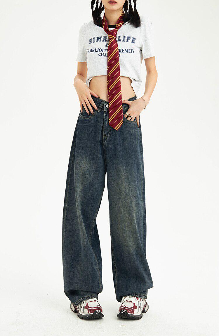 Style Core Aesthetics, New Style Trends - Distressed Pockets Wide Leg Baggy Jeans Style Core Aesthetics, New Style Trends - Distressed Pockets Wide Leg Baggy Jeans