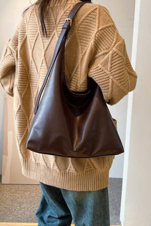 Style Core Aesthetics, New Style Trends - Elyora | Sac hobo moderne