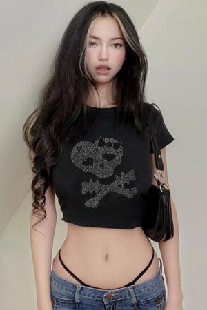 Style Core Aesthetics, New Style Trends - Emo Girl Crop Top