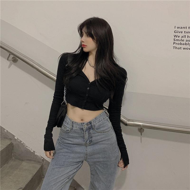 Style Core Aesthetics, New Style Trends - Extra Long Sleeves Buttoned Crop Top Style Core Aesthetics, New Style Trends - Extra Long Sleeves Buttoned Crop Top