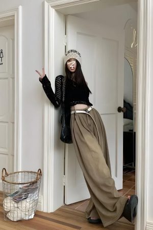 Style Core Aesthetics, New Style Trends - Extreme Wide Leg Pants