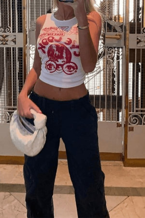 Style Core Aesthetics, New Style Trends - Eye Look Graphic Crop Tank Top