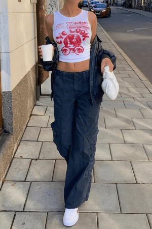 Style Core Aesthetics, New Style Trends - Eye Look Graphic Crop Tank Top