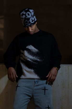 Style Core Aesthetics, New Style Trends - 'Fading Contact' Knit Sweater