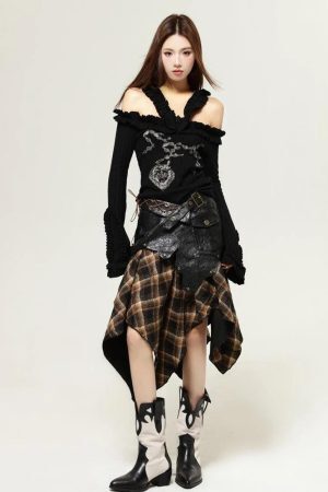 Style Core Aesthetics, New Style Trends - Fairy Grunge Cut Out Shoulder Top