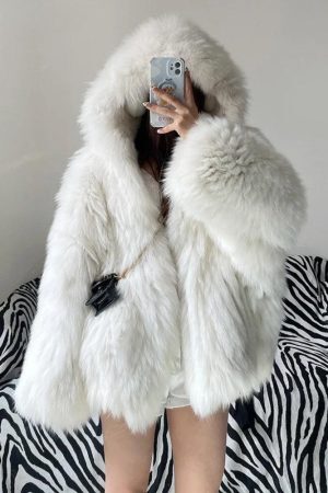 Style Core Aesthetics, New Style Trends - Faux Fur Hooded Jacket