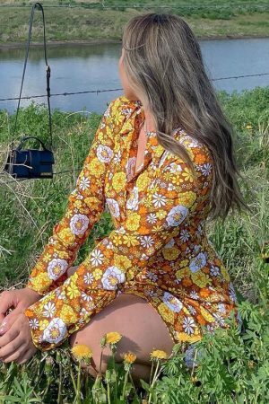 Style Core Aesthetics, New Style Trends - Floral Long Sleeve Mini Dress