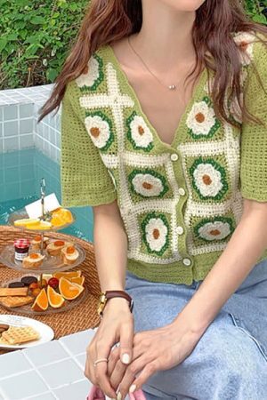 Style Core Aesthetics, New Style Trends - Flower Garden Crochet Top