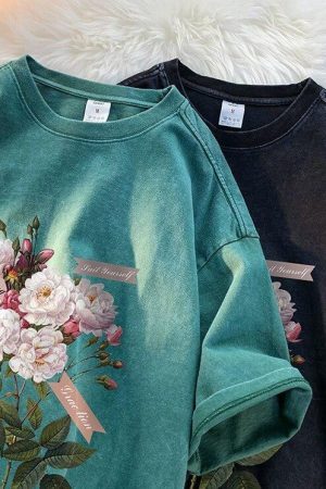 Style Core Aesthetics, New Style Trends - Flowers Tee