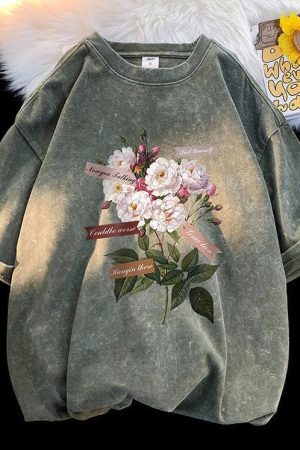 Style Core Aesthetics, New Style Trends - Flowers Tee