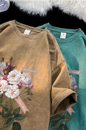 Style Core Aesthetics, New Style Trends - Flowers Tee