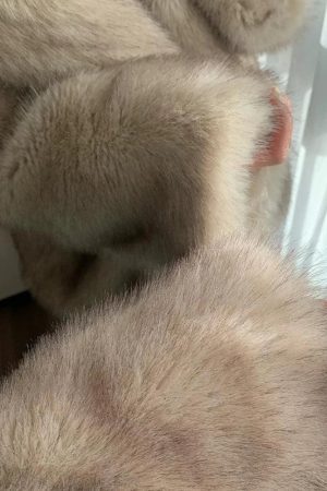 Style Core Aesthetics, New Style Trends - Fluffy Faux Fur Jacket