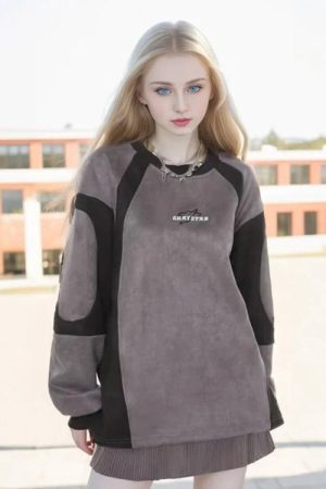 Style Core Aesthetics, New Style Trends - Geometric Shaped Graystar Sweatshirt
