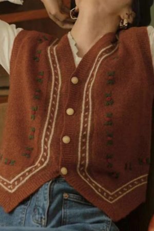 Style Core Aesthetics, New Style Trends - Gilet pull vintage brodé à col en V