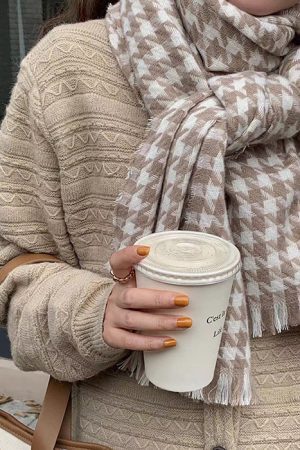 Style Core Aesthetics, New Style Trends - Good Manners Houndstooth Scarf