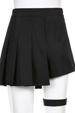 Style Core Aesthetics, New Style Trends - Goth Belt Detail Mini Skirt