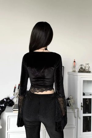 Style Core Aesthetics, New Style Trends - Goth Lace Flare Cuffs Crop Top