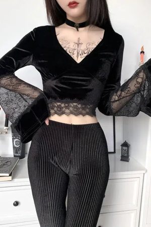 Style Core Aesthetics, New Style Trends - Goth Lace Flare Cuffs Crop Top
