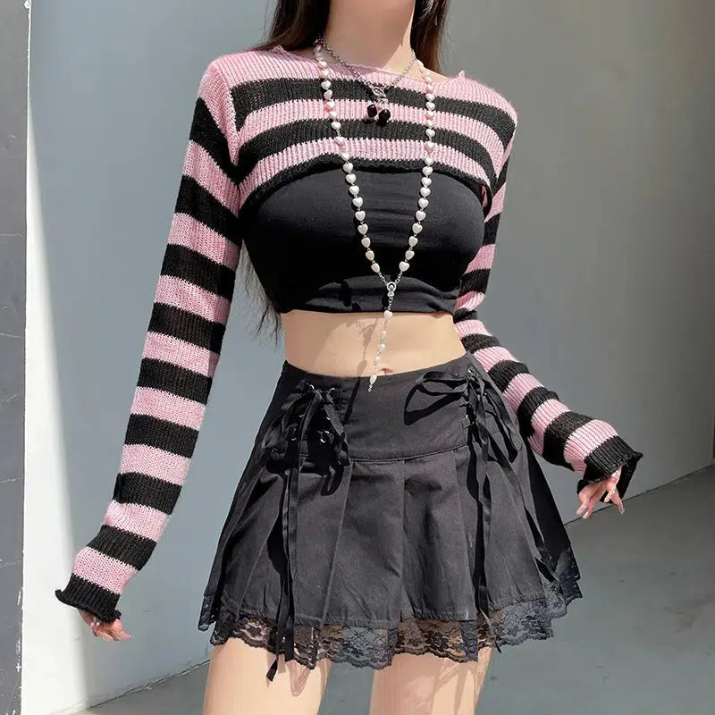 Style Core Aesthetics, New Style Trends - Goth Striped Knitted Shrug Sweater