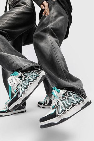 Style Core Aesthetics, New Style Trends - 'Graffiti' Shoes