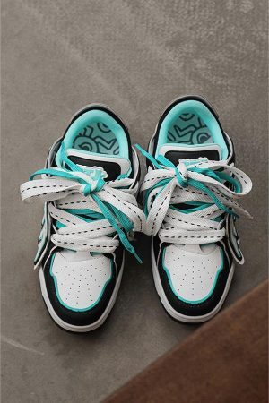 Style Core Aesthetics, New Style Trends - 'Graffiti' Shoes