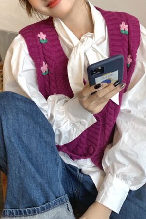 Style Core Aesthetics, New Style Trends - Grandmacore Knit Vest