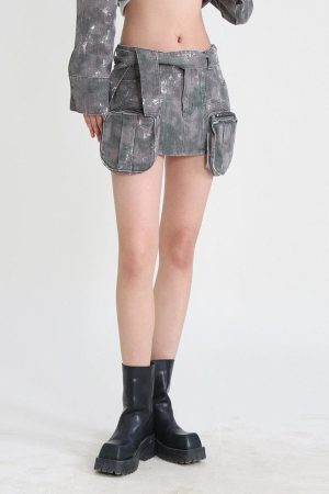Style Core Aesthetics, New Style Trends - Grunge Distressed Cargo Denim Mini Skirt