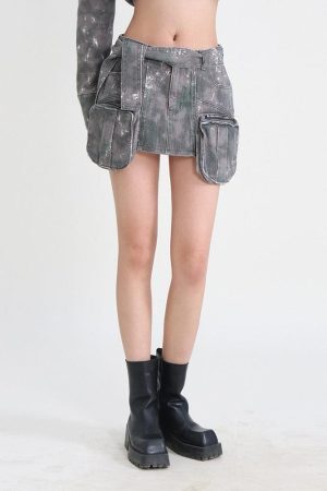 Style Core Aesthetics, New Style Trends - Grunge Distressed Cargo Denim Mini Skirt