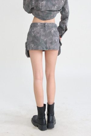 Style Core Aesthetics, New Style Trends - Grunge Distressed Cargo Denim Mini Skirt