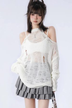 Style Core Aesthetics, New Style Trends - Grunge Distressed Cut-Out Fine Knitted Sweater